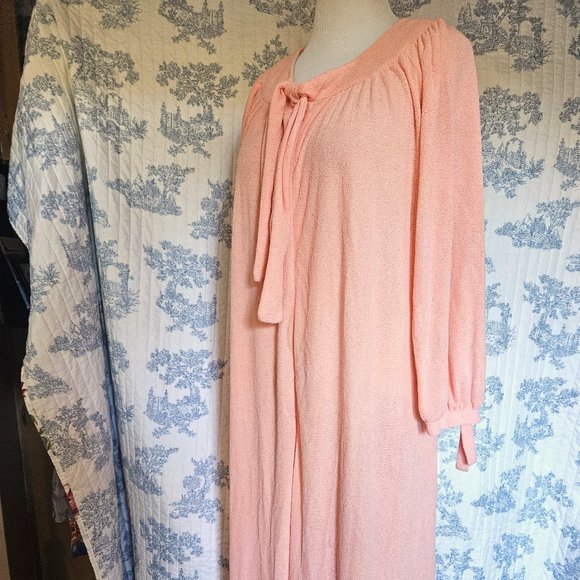 Size L to XL Vintage 1970s Leisure Lady Terry Zip Front Robe - Picture 7 of 14